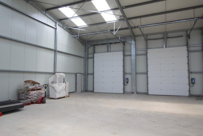 Local artisanal - 200 m² - 3 pièces