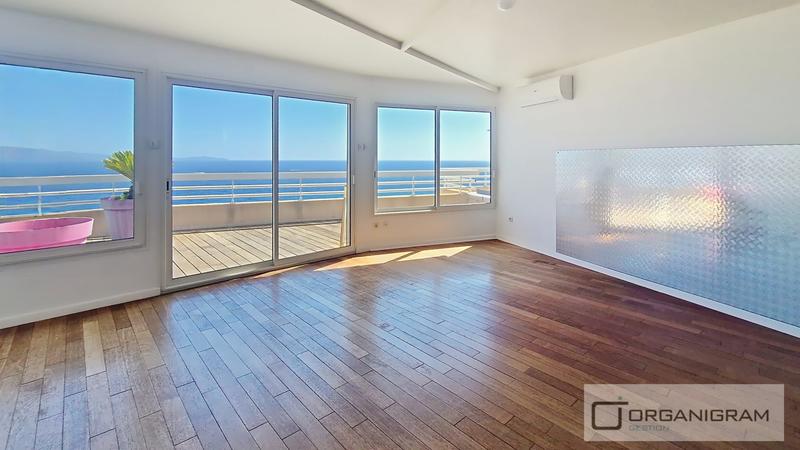 Duplex - 155 m² - 4 pièces