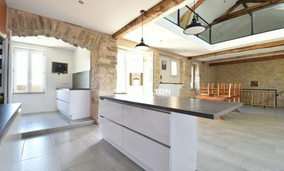 Corps de ferme - 290 m² - 11 pièces