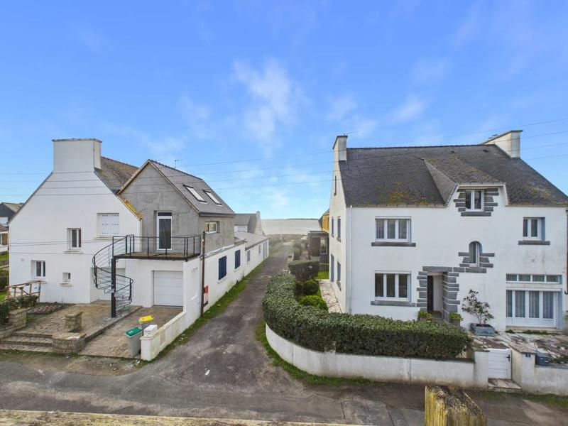 Maison - 111 m² - 7 pièces