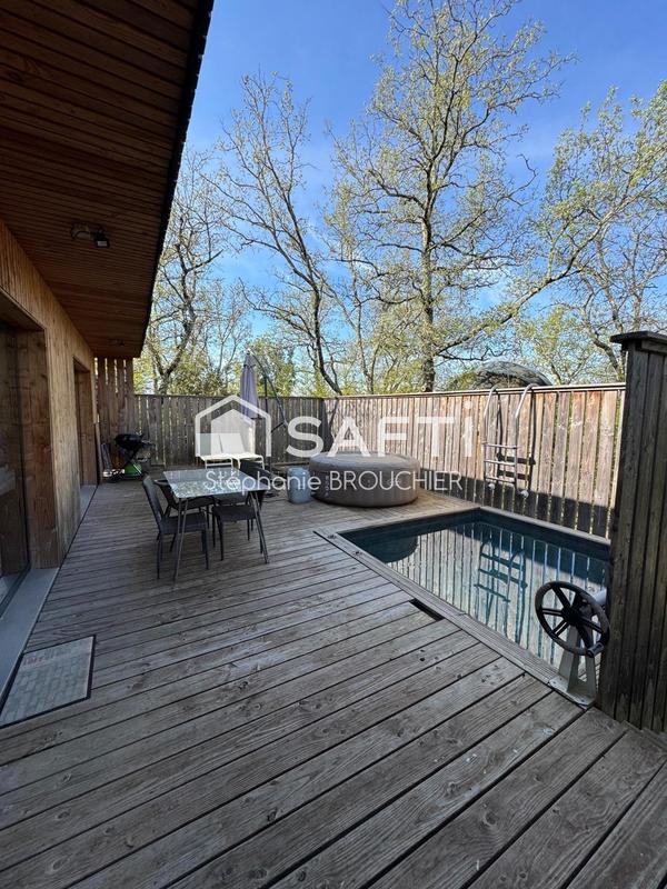 Maison - 165 m² - 9 pièces