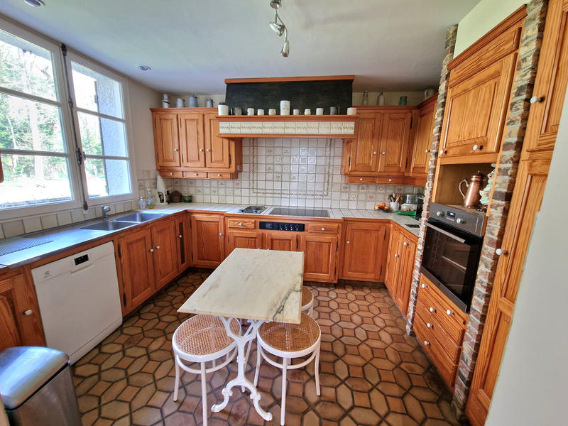 Maison - 300 m² - 10 pièces