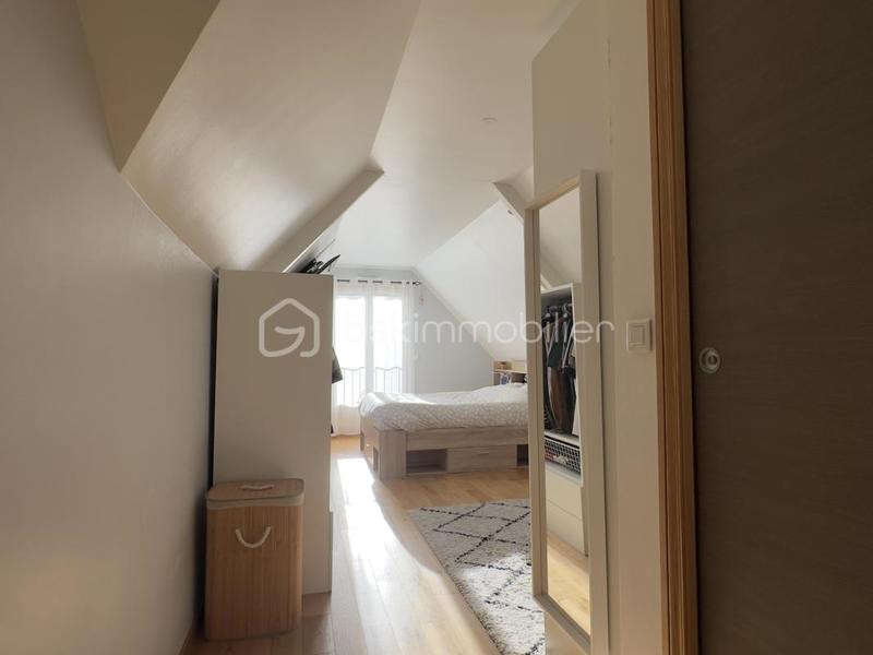 Maison traditionnelle - 130 m² - 6 pièces