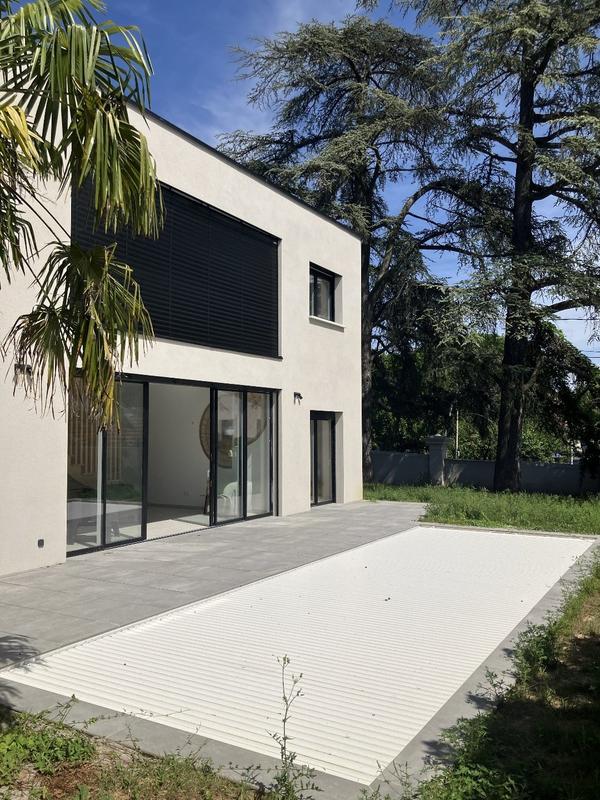 Villa - 166 m² - 6 pièces