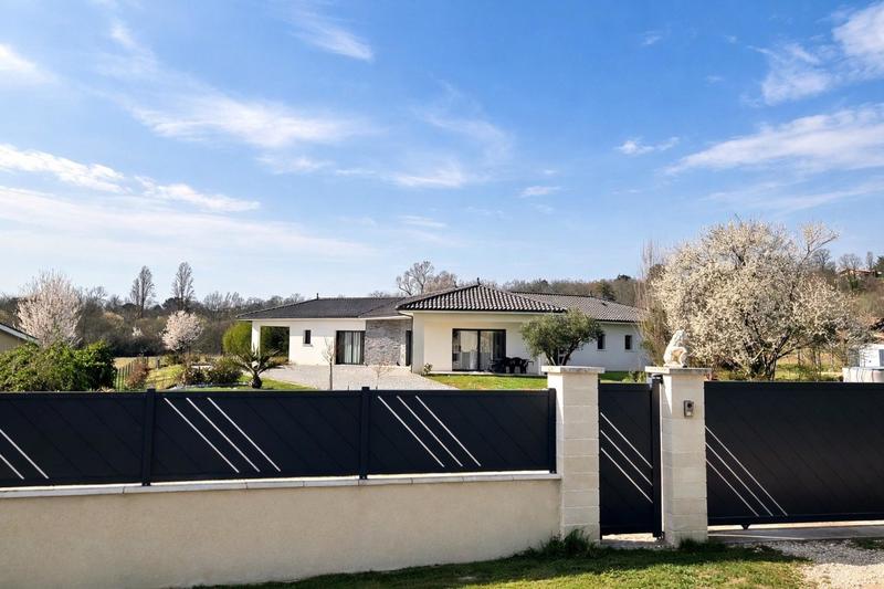 Villa - 208 m² - 5 pièces