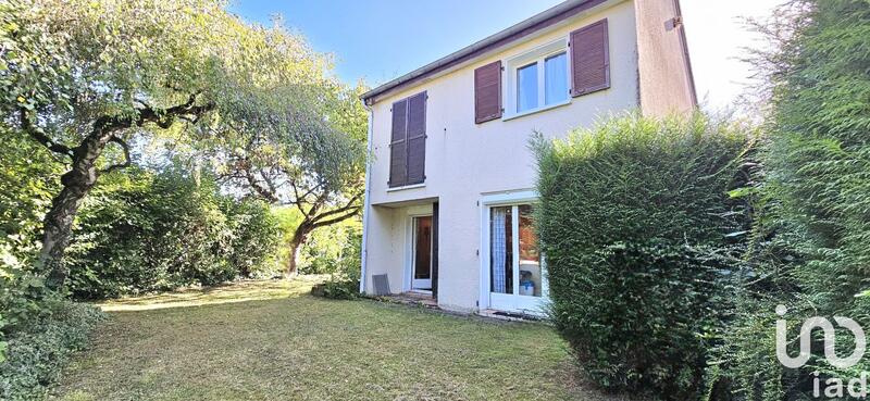 Maison - 92 m² - 5 pièces
