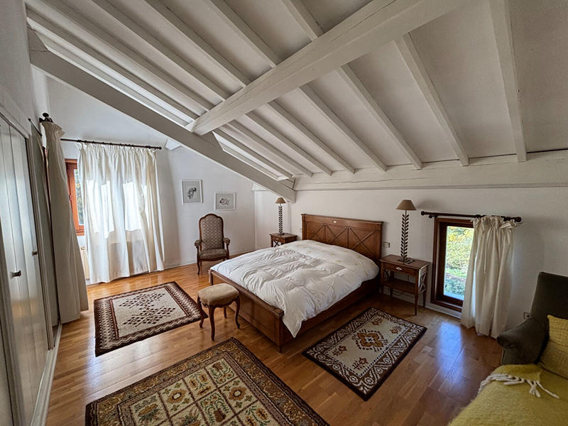 Maison - 200 m² - 5 pièces