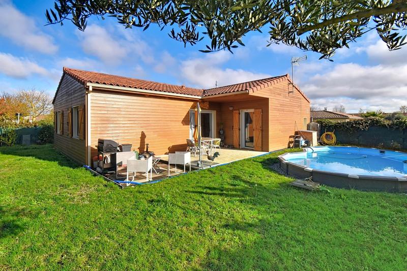 Maison - 90 m² - 4 pièces