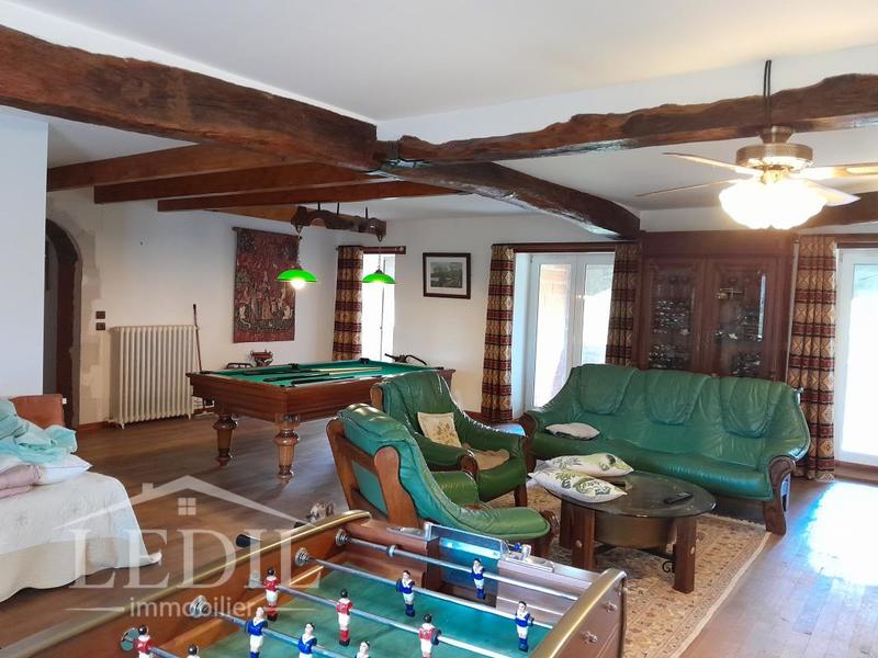 Propriété - 280 m² - 5 pièces