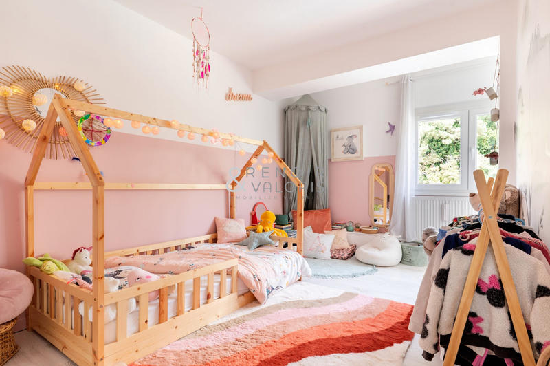 Maison - 148 m² - 6 pièces