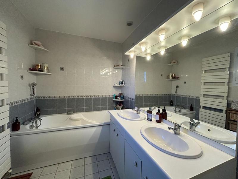 Maison - 113 m² - 5 pièces