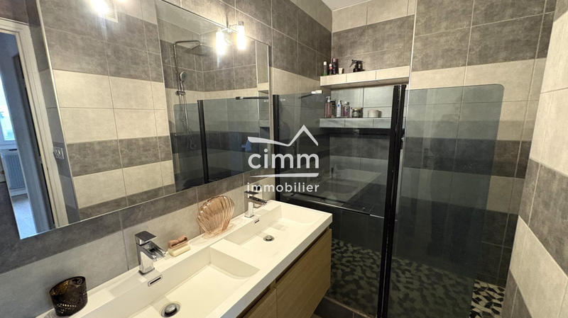 Appartement - 65 m² - 4 pièces