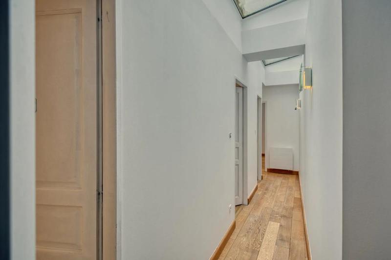 Appartement - 177 m² - 8 pièces