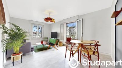 Chambre - 10 m² - 1 pièce