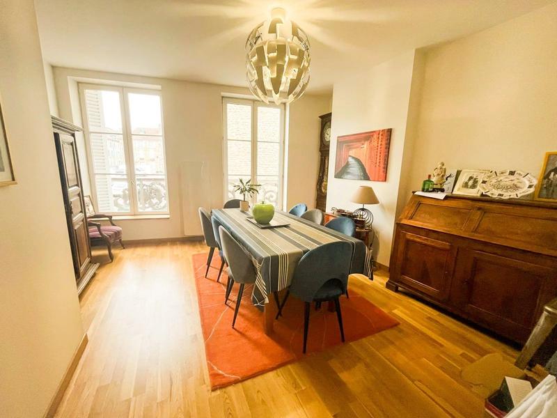 Appartement - 110 m² - 4 pièces