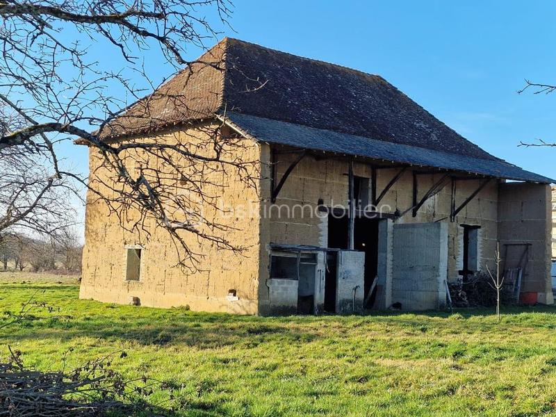 Grange - 214 m² - 1 pièce