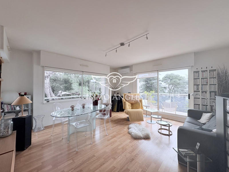 Appartement - 99 m² - 5 pièces