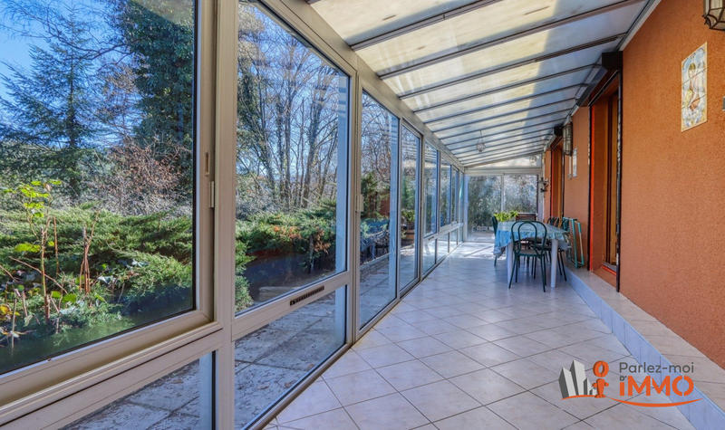 Maison - 300 m² - 8 pièces