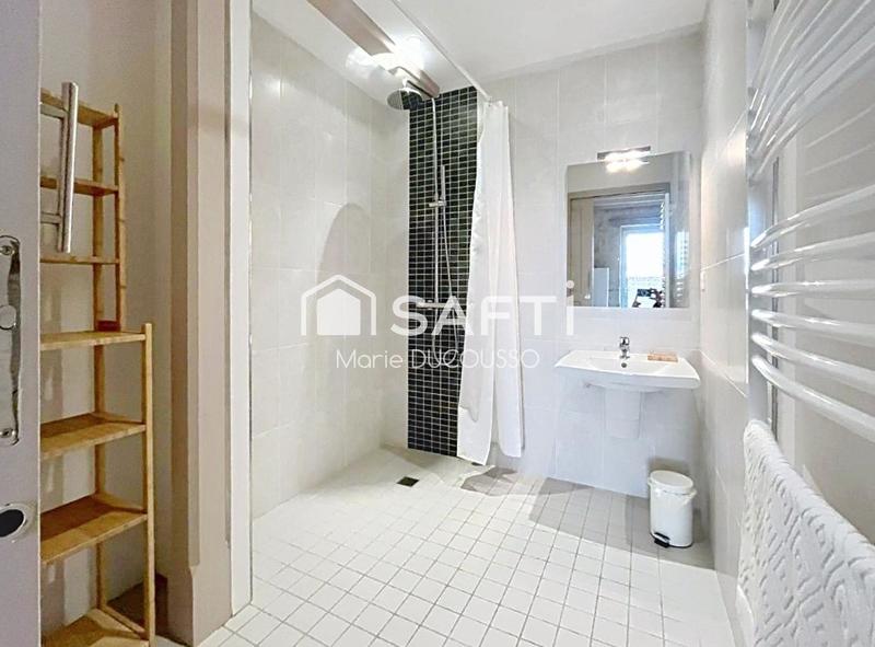 Maison - 371 m² - 9 pièces