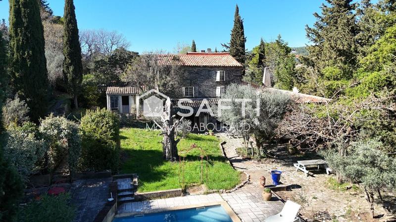 Maison - 252 m² - 7 pièces