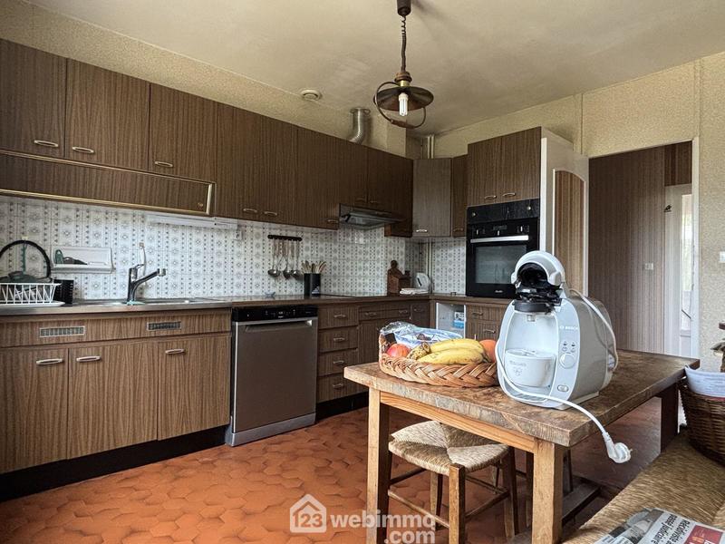 Maison - 206 m² - 11 pièces