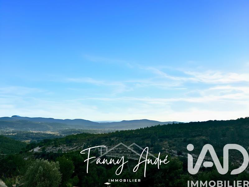 Maison - 92 m² - 5 pièces