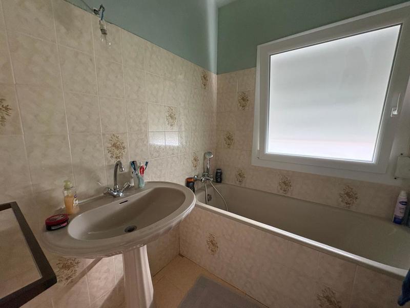 Maison - 96 m² - 4 pièces