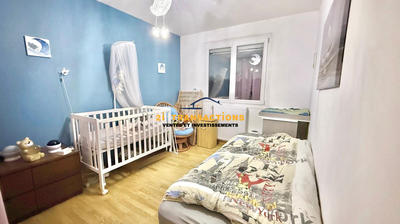 Appartement - 80 m² - 4 pièces