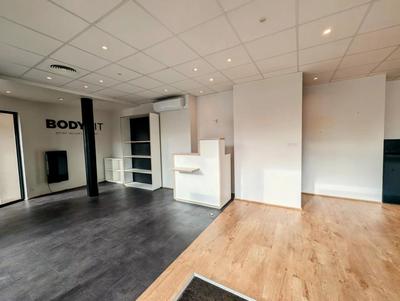 Bureau - 75 m² - 2 pièces