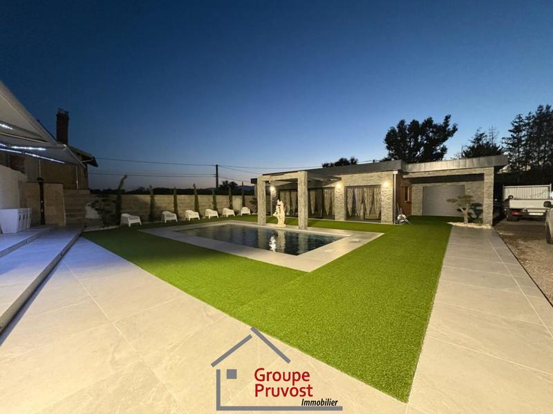 Maison - 240 m² - 5 pièces