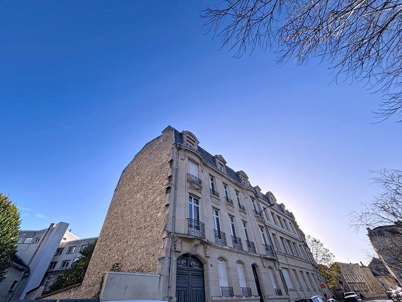 Immeuble - 570 m² - 25 pièces