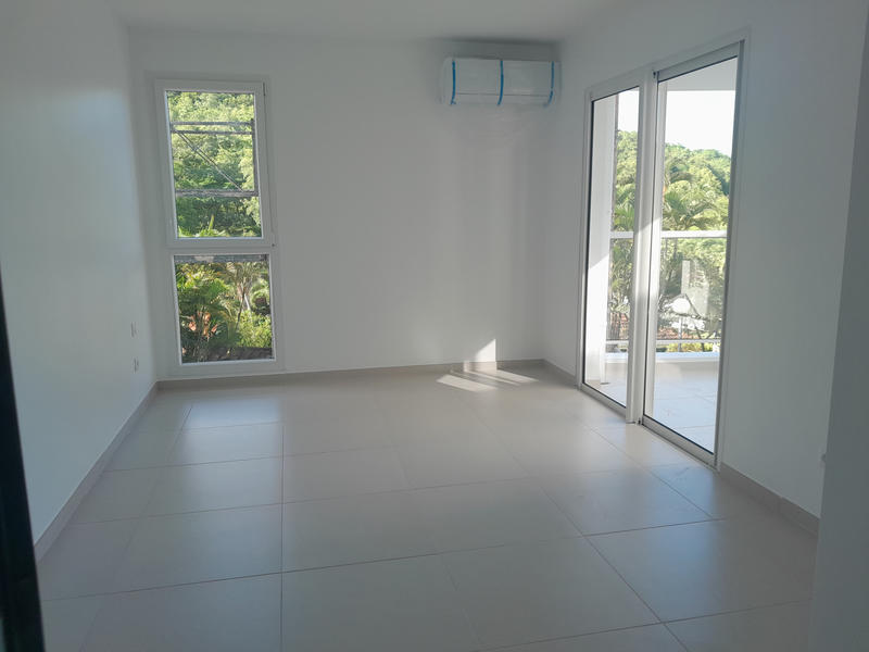 Appartement - 99 m² - 4 pièces