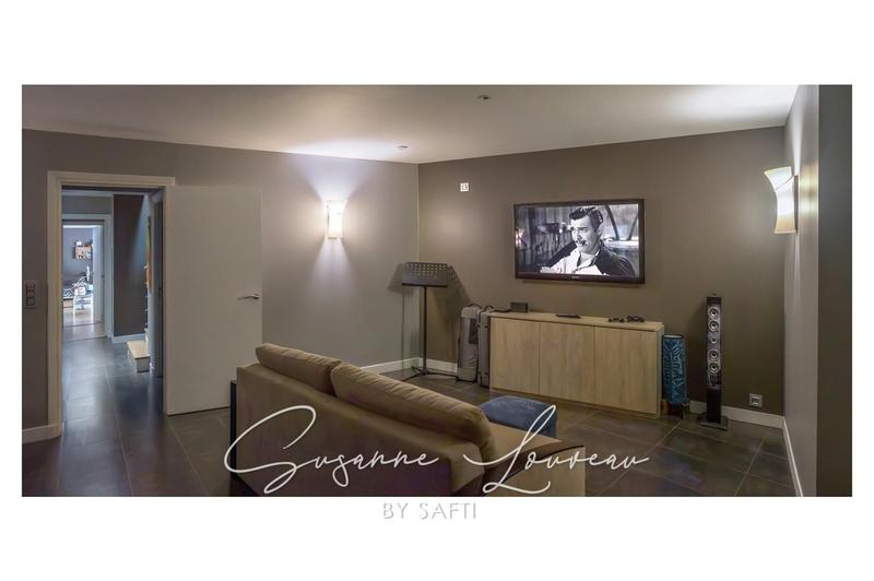 Maison - 355 m² - 11 pièces