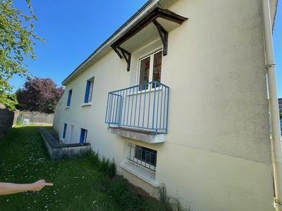 Maison - 223 m² - 9 pièces