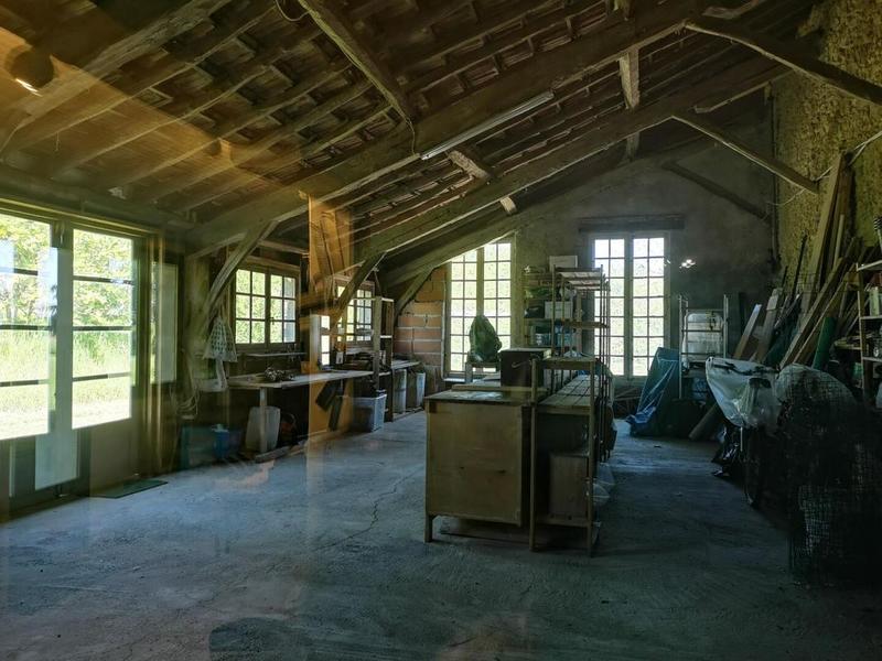 Maison - 394 m² - 10 pièces