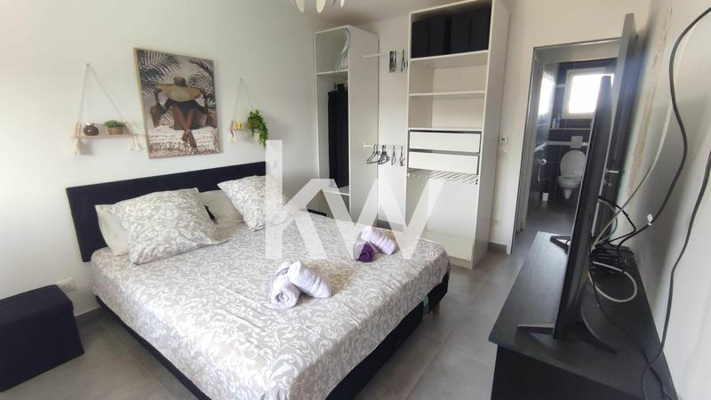 Maison - 180 m² - 7 pièces