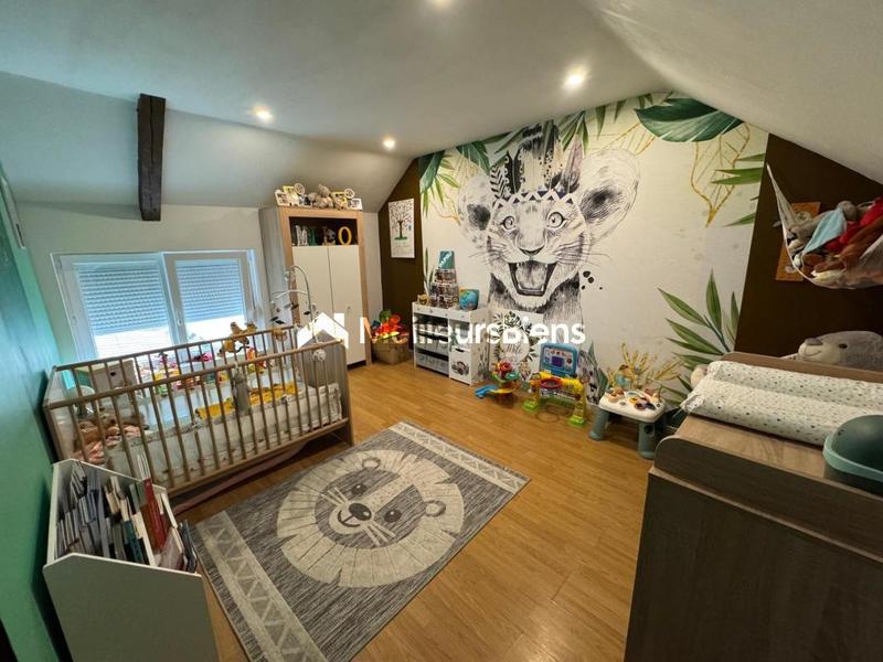 Propriété - 90 m² - 4 pièces