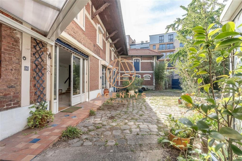 Appartement - 265 m² - 7 pièces