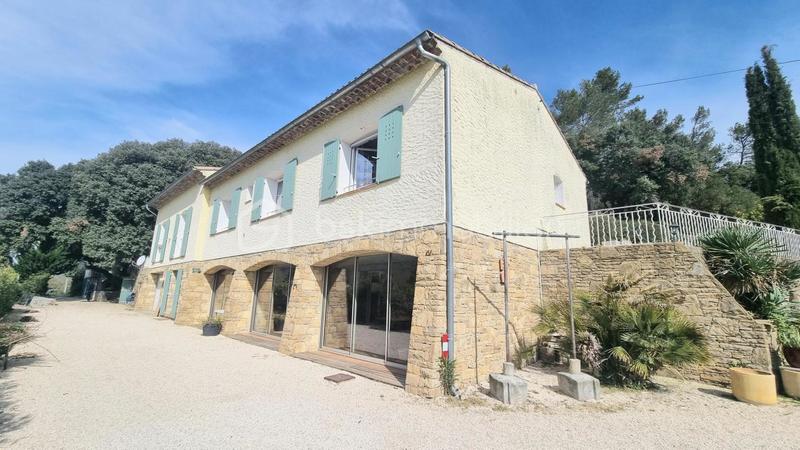 Maison - 297 m² - 10 pièces