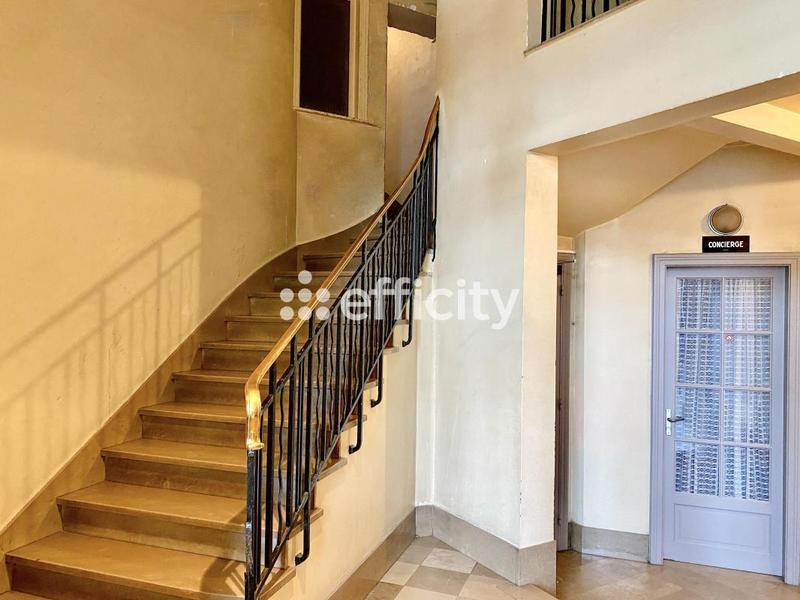 Appartement - 133 m² - 6 pièces