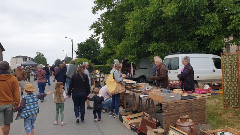 Brocante - fête du printemps
