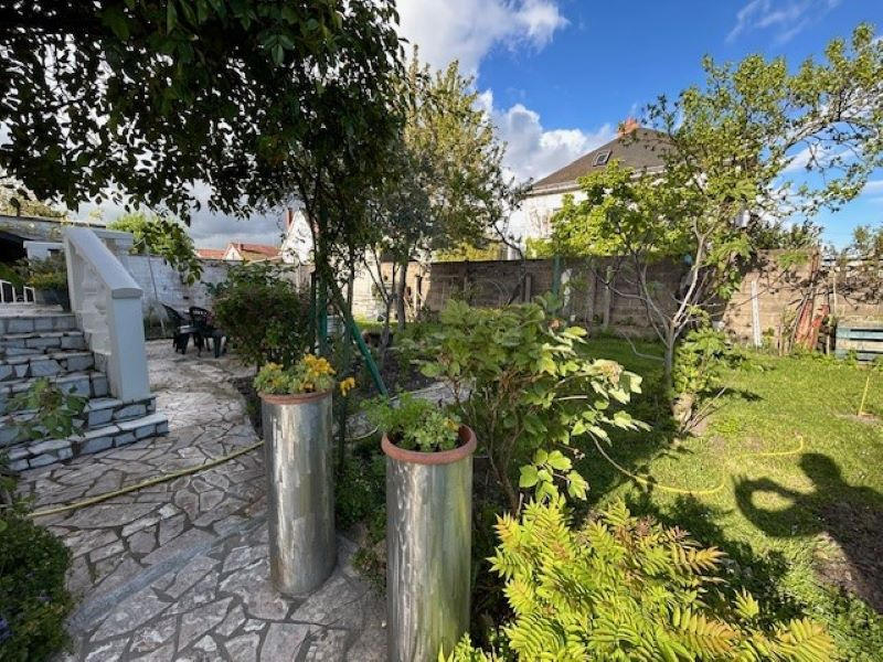 Maison - 92 m² - 5 pièces