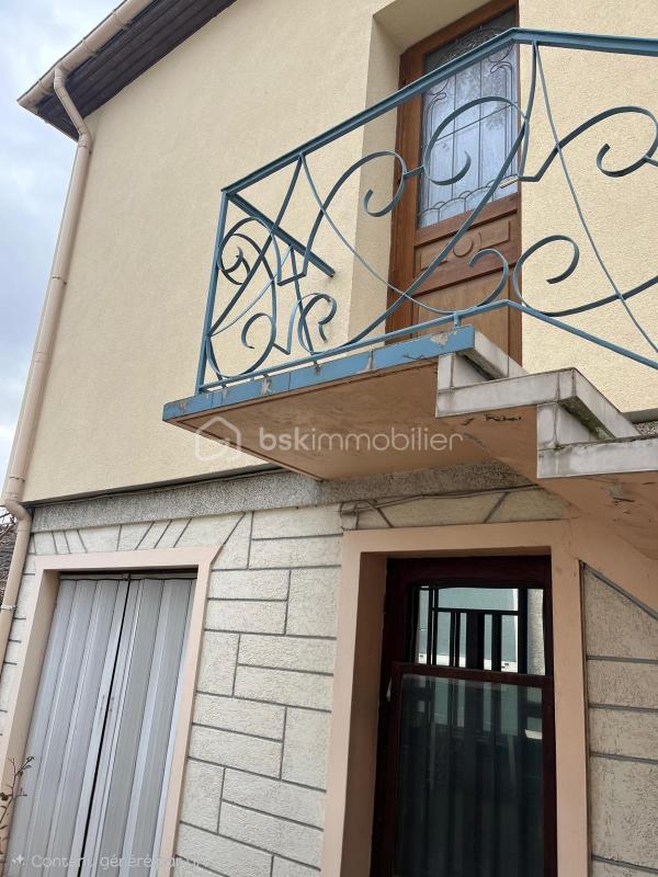 Maison traditionnelle - 162 m² - 7 pièces