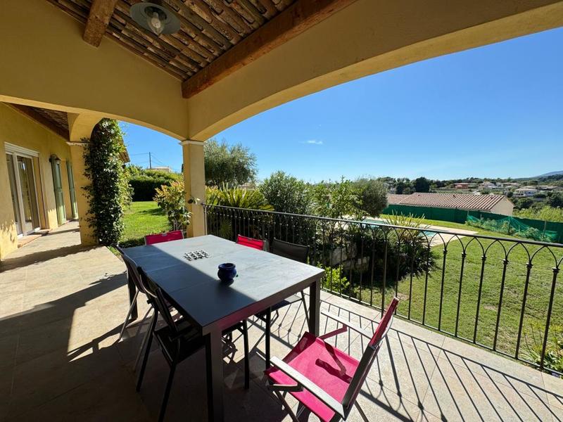 Villa - 230 m² - 5 pièces