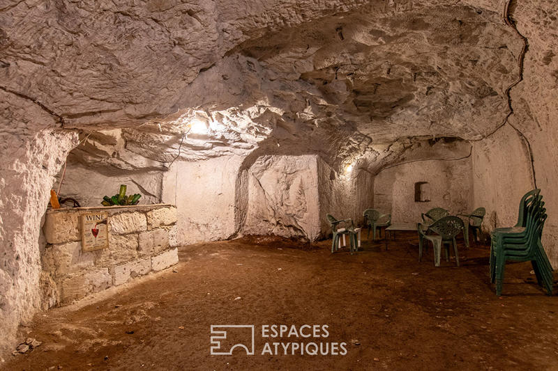 Maison - 220 m² - 8 pièces