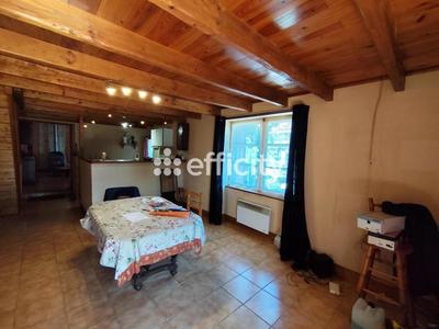 Maison - 114 m² - 6 pièces