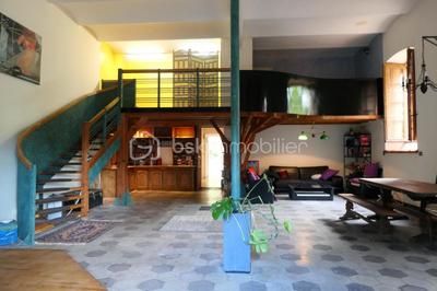 Propriété - 161 m² - 10 pièces