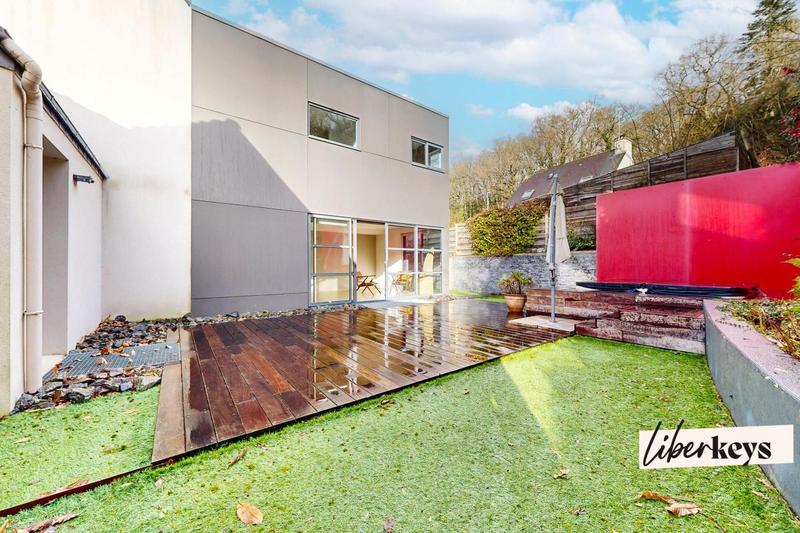 Propriété - 175 m² - 13 pièces