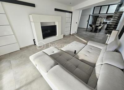 Maison - 122 m² - 7 pièces