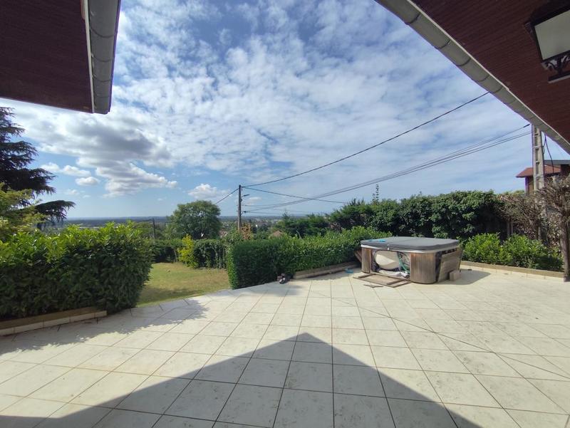 Maison - 160 m² - 5 pièces